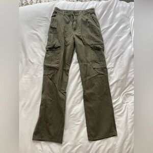 Women’s Straight Leg Olive Cargo Pants - Size 8